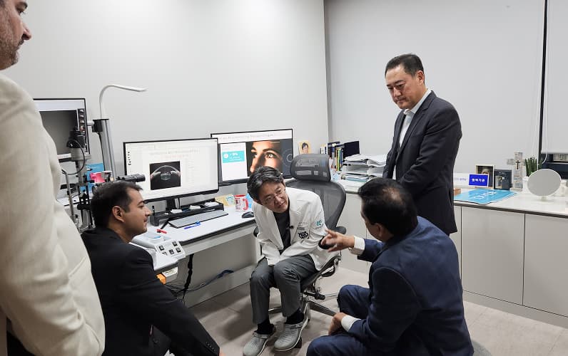 의사 대상 ICL 수술 교육 국내 다수 진행